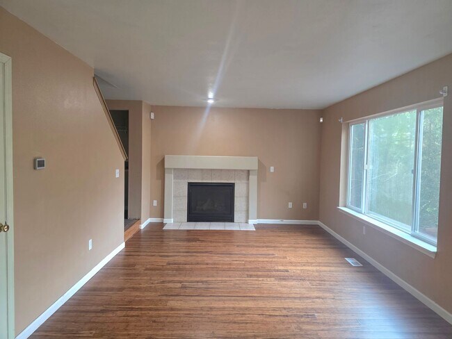 Building Photo - Gated Community