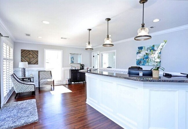 Building Photo - 4805 Park Towne Way