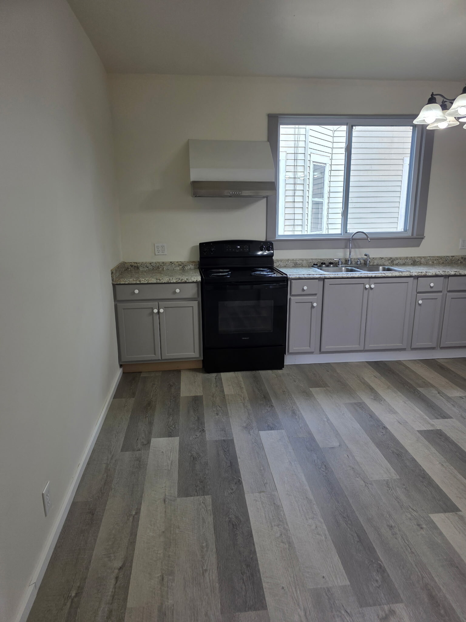 Building Photo - 409 S 3rd St