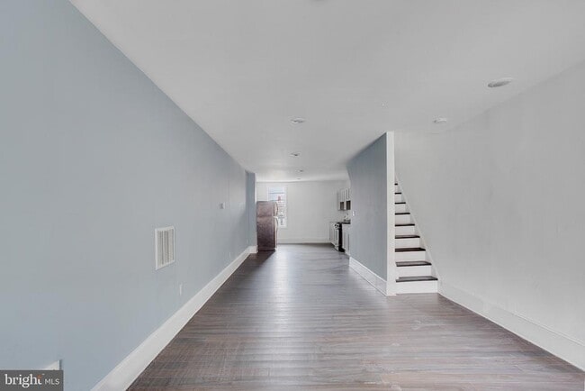 Building Photo - 2212 W Fayette St