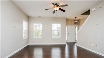 Building Photo - 1027 Glengarry Dr