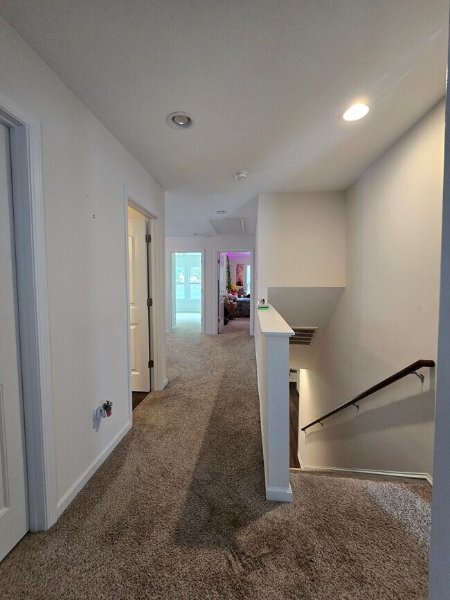 Building Photo - 165 Whitetail Cir