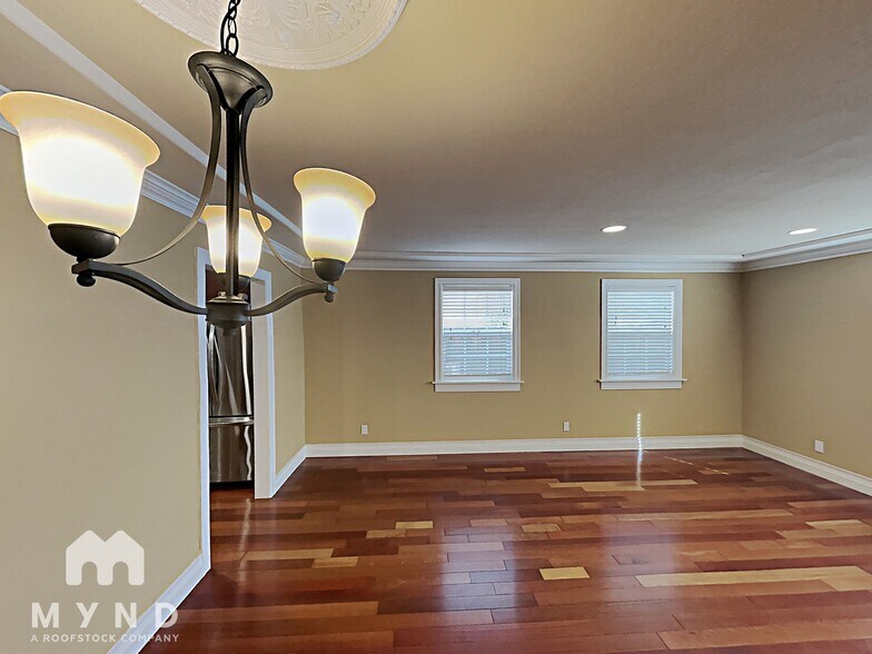 Building Photo - 10305 Wunderlich Dr