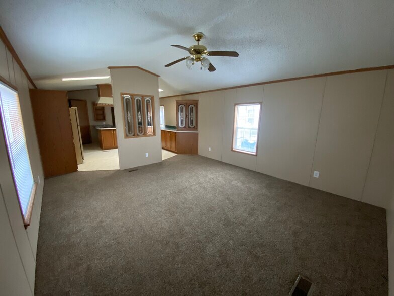 Building Photo - 4184 Bickel St