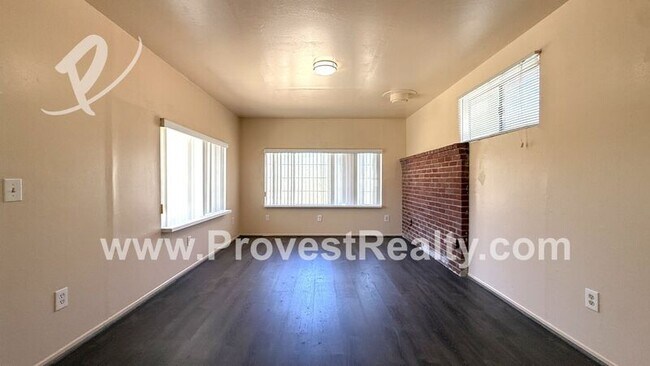 Building Photo - 16352 Vine St