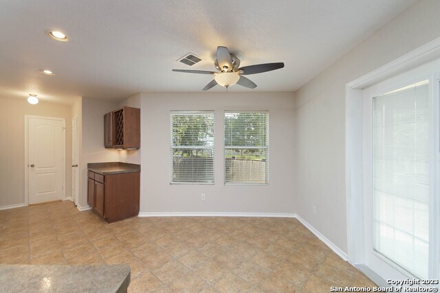 Building Photo - 9307 Mimosa Manor