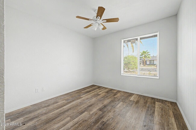 Building Photo - 4047 W Sweetwater Ave