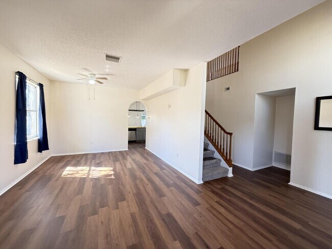 Building Photo - Beautifully remodeled 6 bedroom - 3 bath home in Summerfield Village