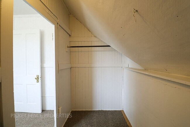 Building Photo - 1825 11th Ave