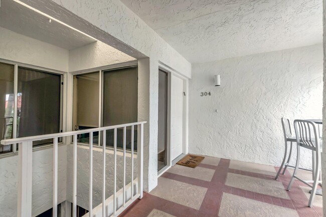 Building Photo - 7369 Orangewood Ln