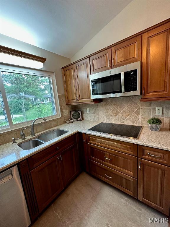 Building Photo - 825 Woodruff Dr