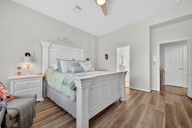 Building Photo - 19343 Dickson Park Dr