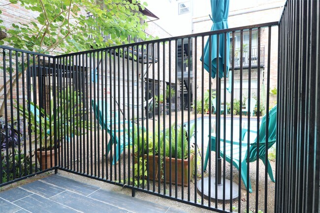 Building Photo - 412 Pacific St