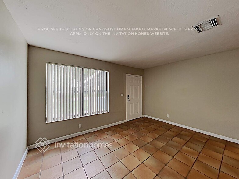 Building Photo - 2301 N 62nd Ave