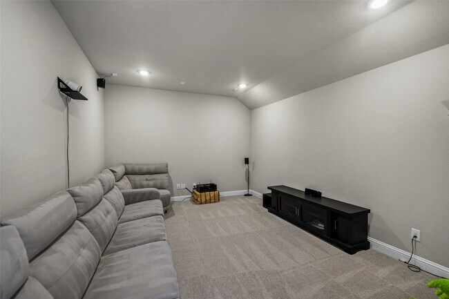 Building Photo - 18606 Rock Quarry Trl