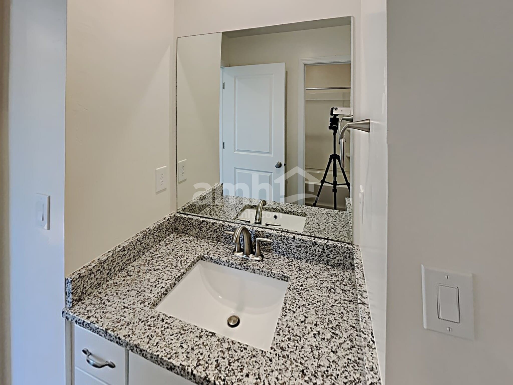 Building Photo - 2434 E Tumbleweed Rd