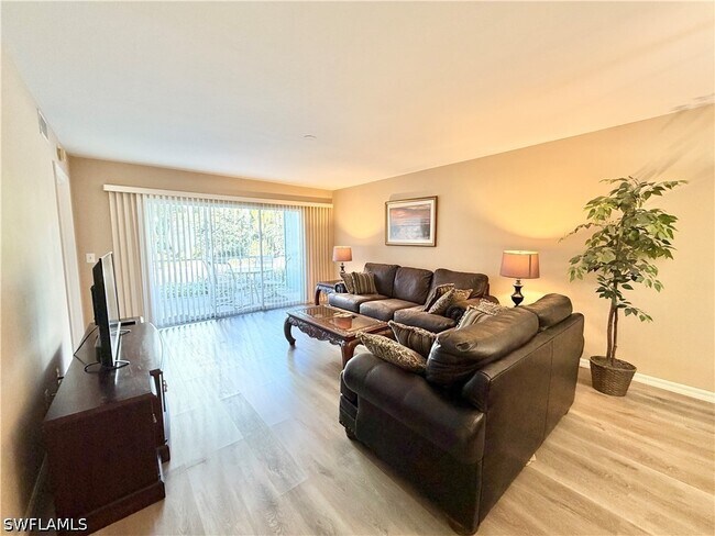 Building Photo - 509 Roma Ct