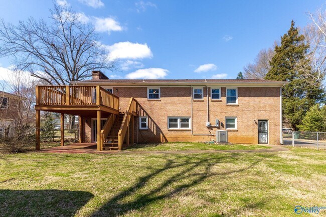 Building Photo - 1116 Tyler Rd NW