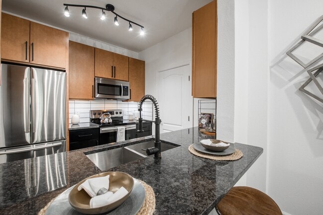 Building Photo - Parkview Terraces Apartment Homes