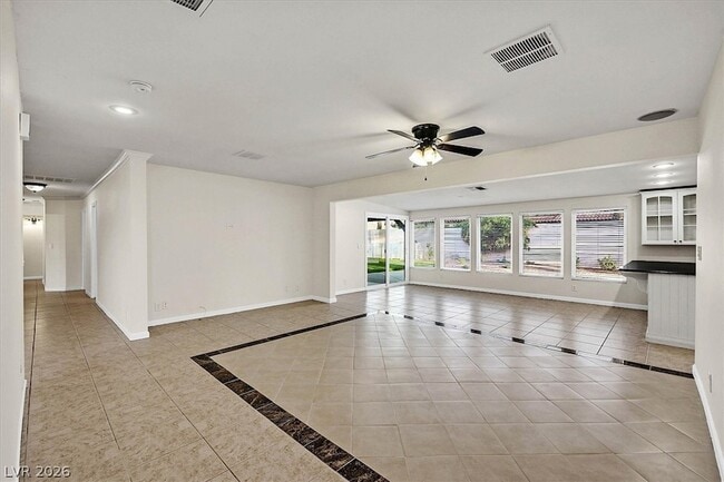 Building Photo - 3645 Forestcrest Dr