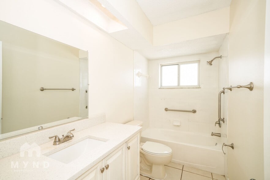 Building Photo - 6339 Langston Ave