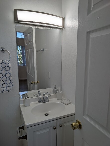 Building Photo - 14257 Friar St