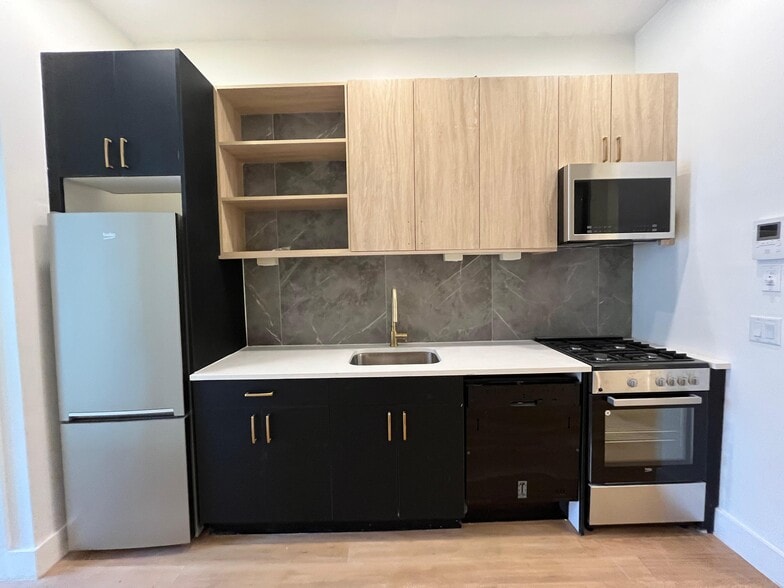 Building Photo - 51 Grace St