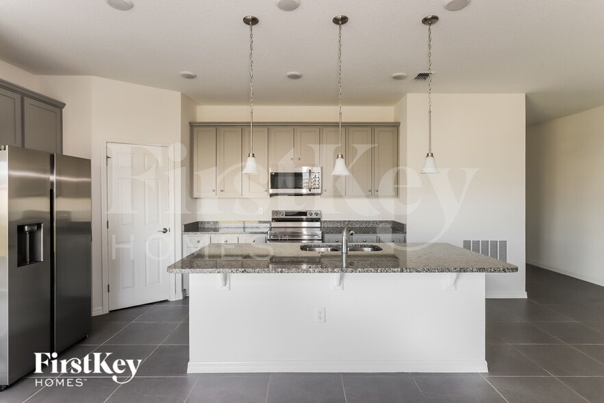 Building Photo - 514 Crown Rose Dr