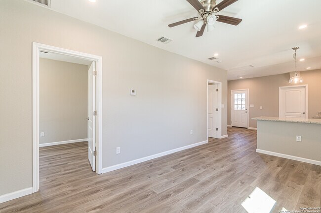 Building Photo - 307 W Lubbock St