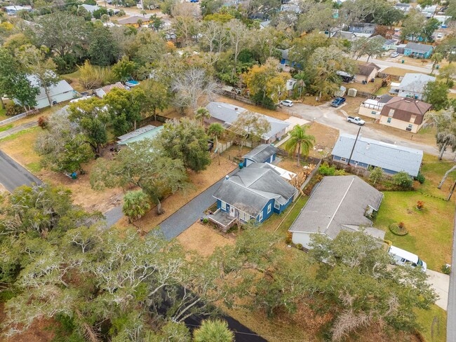 Building Photo - Historic GEM! – The First Female-Built Home in Holly Hill