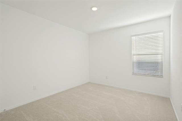 Building Photo - 3037 Ashbrook Ln