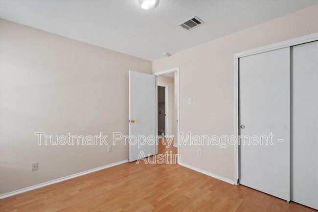 Building Photo - 17300 Ardisia Dr