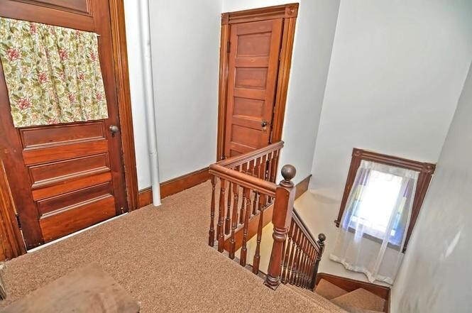 Building Photo - 25 Saunders St