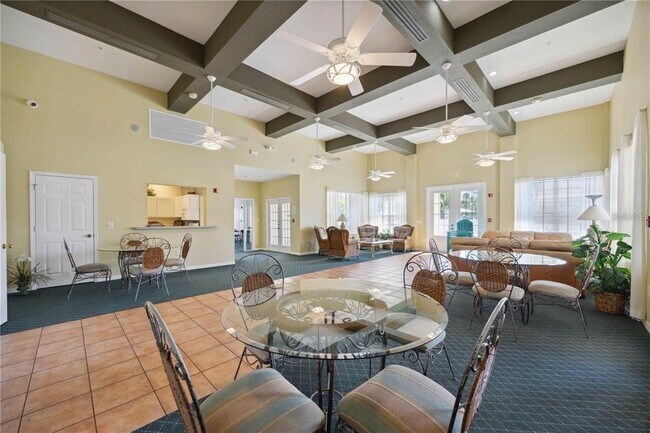 Building Photo - 4220 Central Sarasota Pkwy