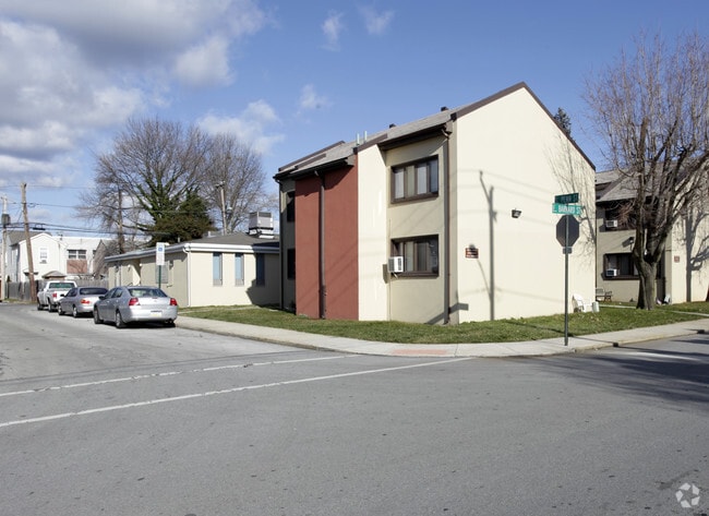 Primary Photo - Maple & Spruce Court