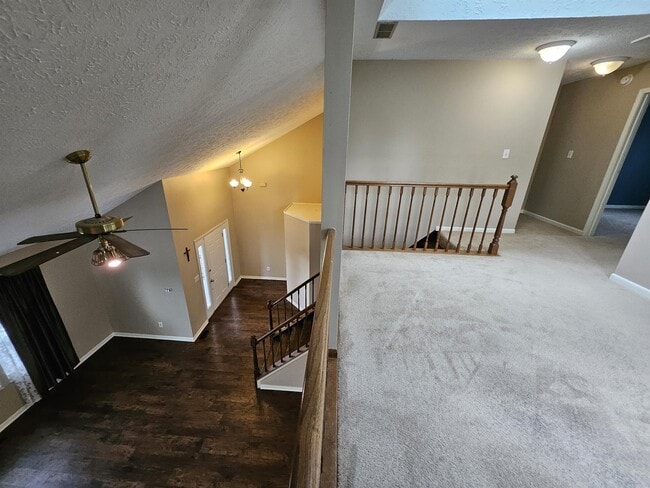 Building Photo - 7645 Bayridge Dr