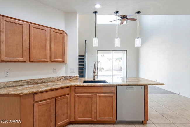 Building Photo - 10625 E Knowles Ave