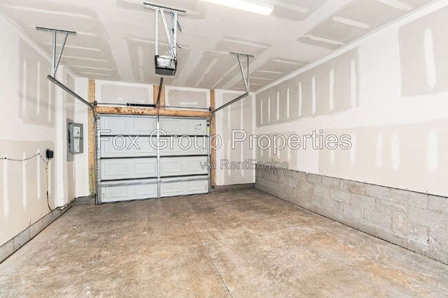 Building Photo - 2145 Noble Townes Wy