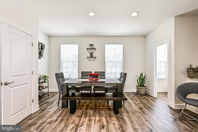 Building Photo - 13821 Litespeed Way