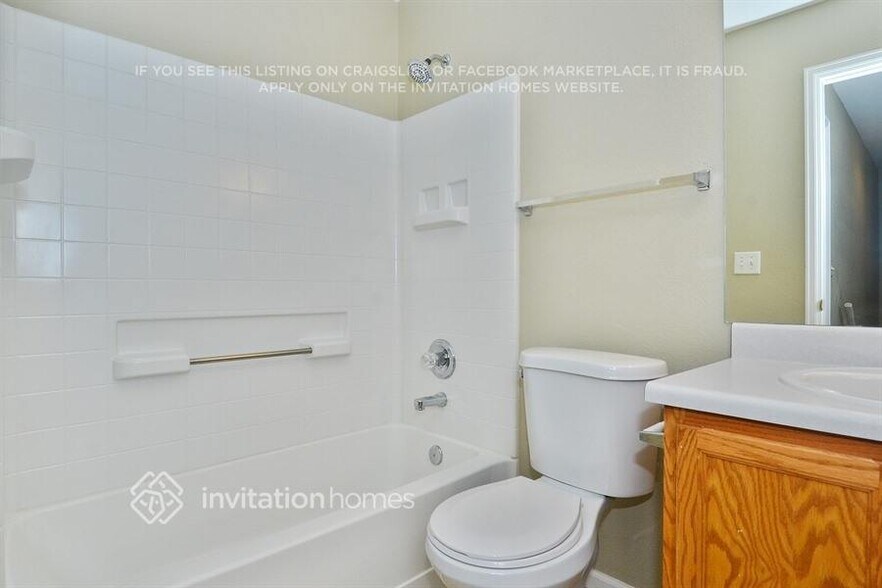 Building Photo - 10100 Glencoe Ct