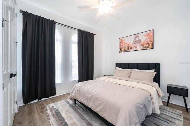 Building Photo - 2022 Redbay Ave