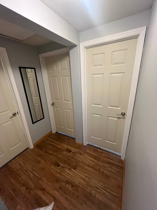 Building Photo - 7133 Susquehanna Dr