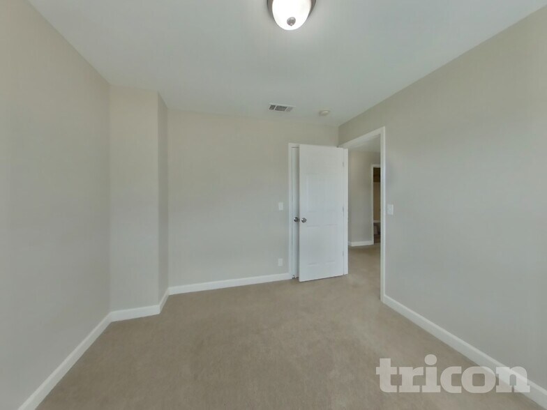 Building Photo - 1629 Good Day Ct