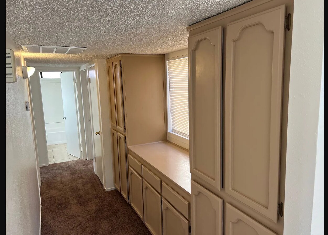 Building Photo - 5113 Gaylene Ave