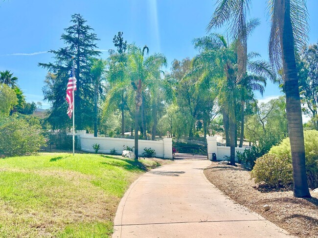 Building Photo - 3548 Rosa Way
