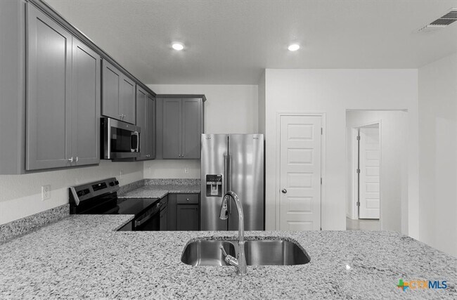 Building Photo - 911 Sevenleaf Ln
