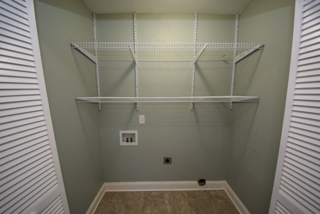 Building Photo - Cute and UPDATED 3 bed 2 bath home near GREAT SCHOOLS.