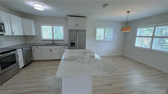 Building Photo - 4170 Crayton Rd