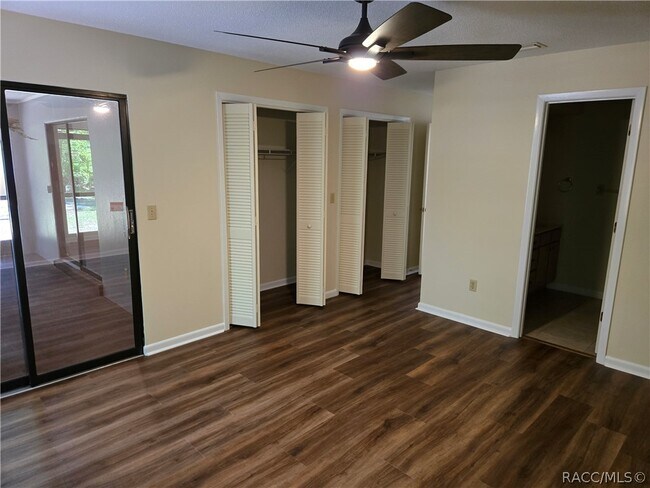 Building Photo - 79 Chinaberry Cir