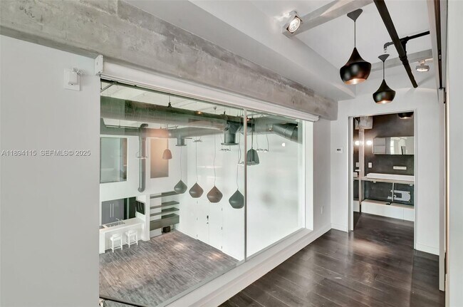 Building Photo - 1749 NE Miami Ct